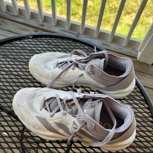 Adidas Women's Gray Basketball shoes